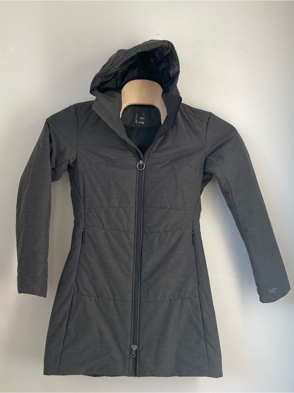 Arc'teryx Darrah Insulated Parka Coat Gray Women size M READ